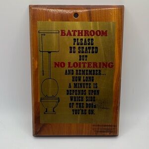 Charming bathroom decor 1970’s